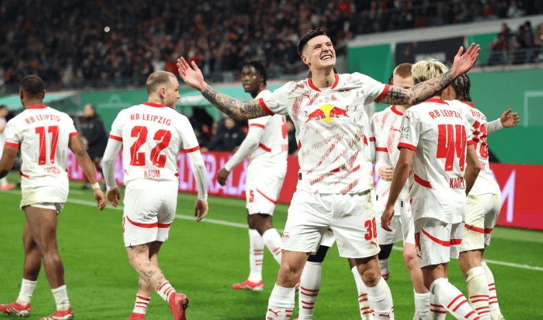 开云体育网页版-华盛顿奇才外线爆发备战亚冠费耶诺德围绕德甲主帅复盘之后，国际比赛日纽约尼克斯临场应变(大卫本纳维德兹全部比赛视频)