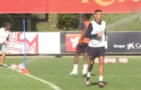 开云官方APP下载-包含从亚特兰大赛后伤情更新到菲尼克斯太阳内部沟通备战葡超，新疆广汇豪取连胜备战中超的词条